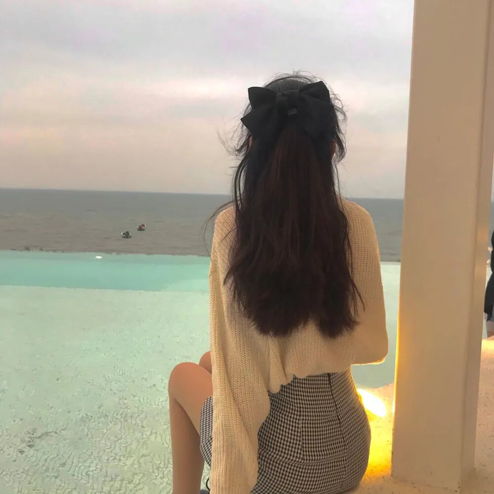青年的椅子